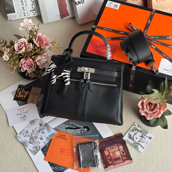 Hermès Kelly Lakis 28 – Gold Swift Leather (Palladium Hardware)