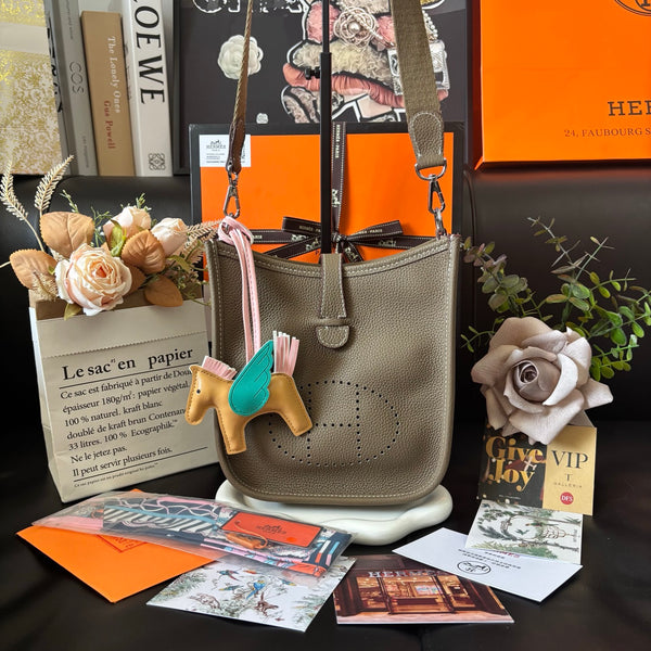 Hermès Evelyne
