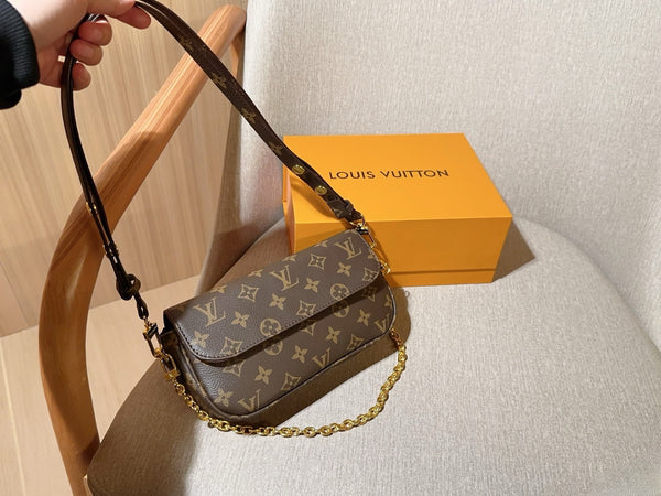 Louis Vuitton Wallet on Chain Ivy