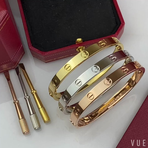 Cartier love bracelet Classic